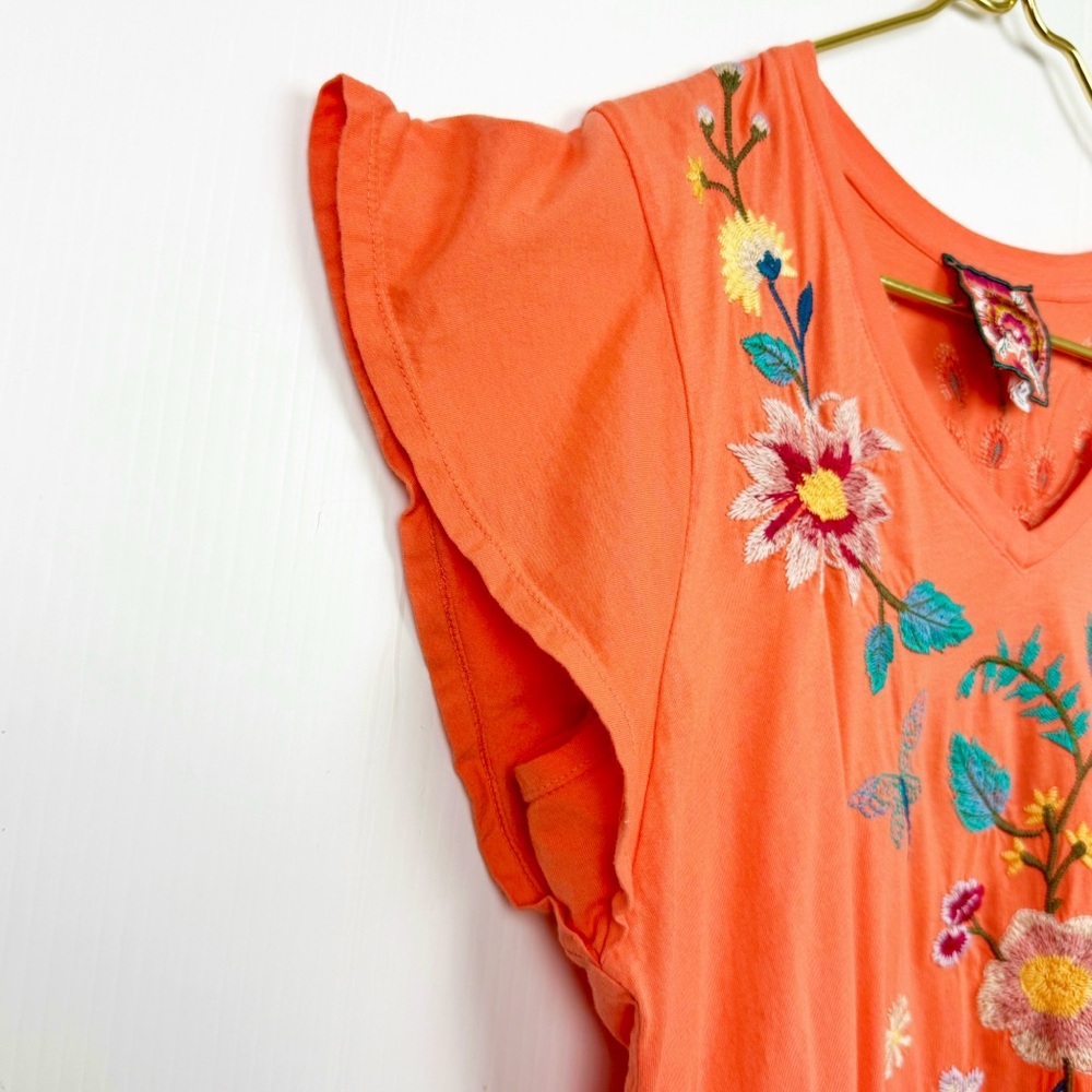 Johnny Was GRACE FLUTTER SLEEVE TEE Embroidered Tee medium - Picture 5 of 8